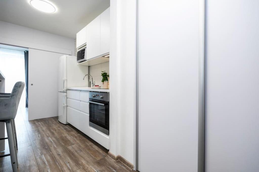 Alure Residences 1 & 24H Self Check-In, Free Parking In Front Of The Apartment Building, New Building, Terrace, Cafe With Breakfast In The Apartment Building, Next To The Aqua Park Banska Bystrica Exterior photo